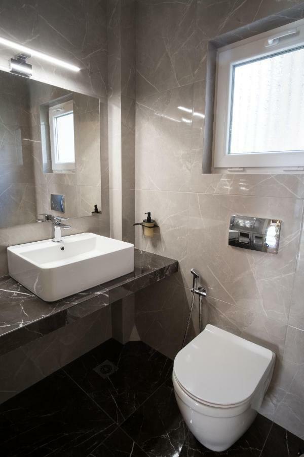 Comfy Apartment Of 104 M² Near Metro! Athens Exterior photo